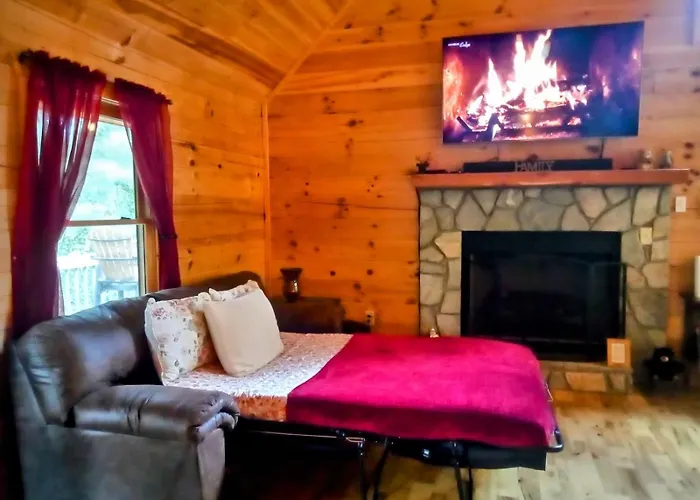 Hot-Tub 6 Seater, Fire-Pit, Master King Bed, Wineries, Pickleball, Resort Amenities