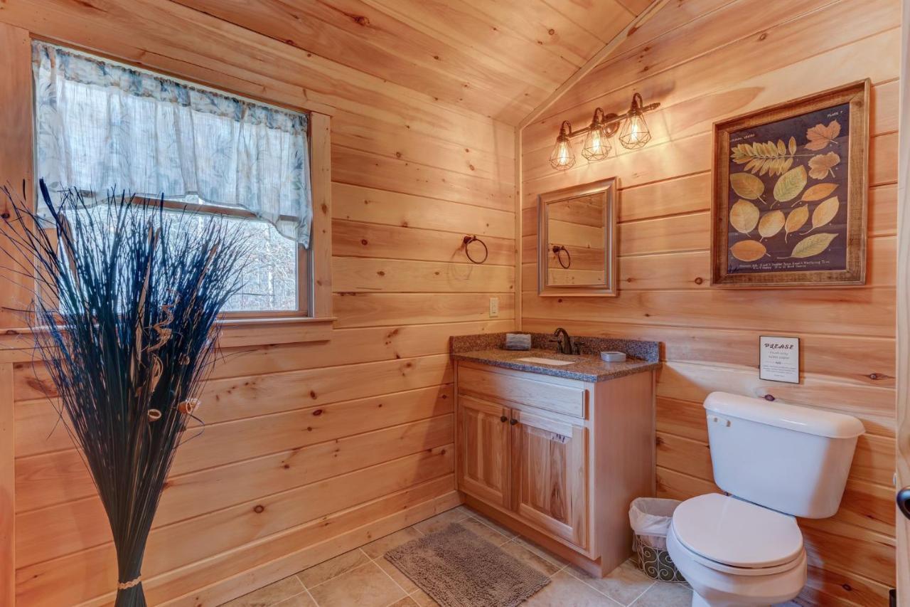 Hot-tub 6 Seater, Fire-pit, Master King Bed, Wineries, Pickleball, Amenities * Ellijay