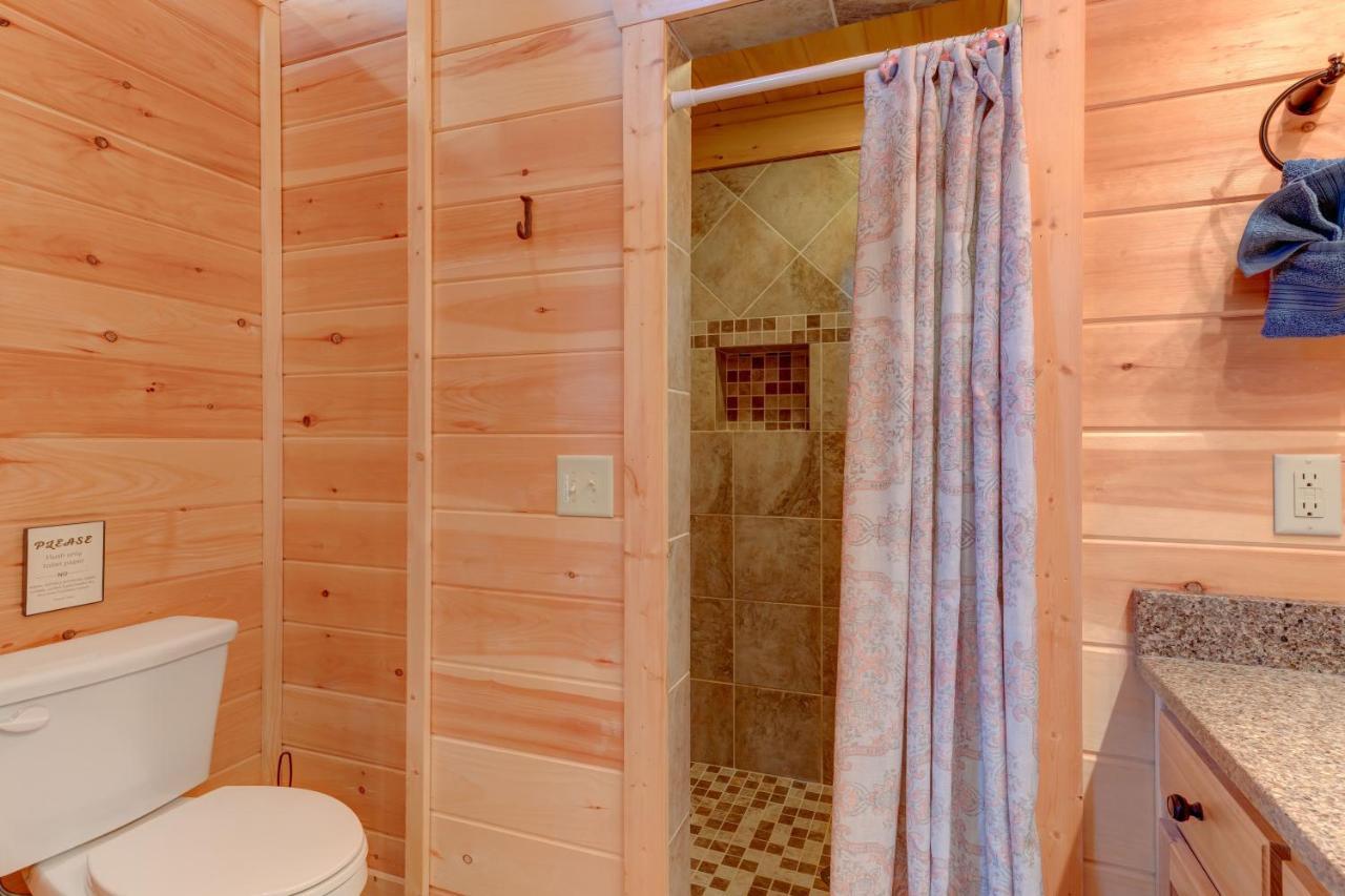 Holiday home Hot-tub 6 Seater, Fire-pit, Master King Bed, Wineries, Pickleball, Amenities Ellijay