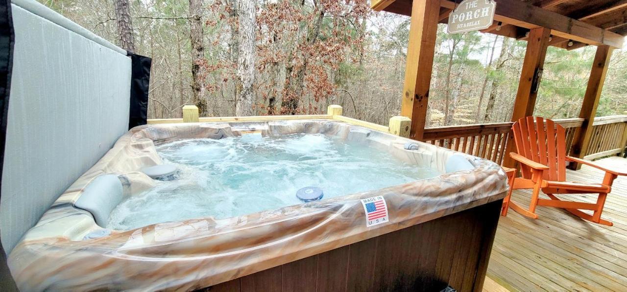 Hot-tub 6 Seater, Fire-pit, Master King Bed, Wineries, Pickleball, Amenities